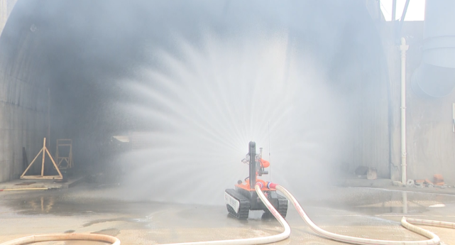 昭通首輛消防滅火機器人在昭陽區&ldquo;上崗&rdquo;凌天智能提供